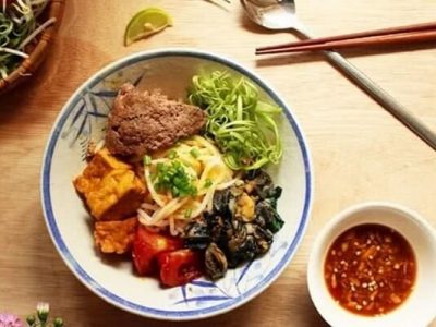 HY House - Bún riêu ốc ngon khó cưỡng