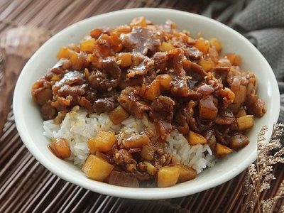 HY House - Bò xào khoai tây mềm ngon