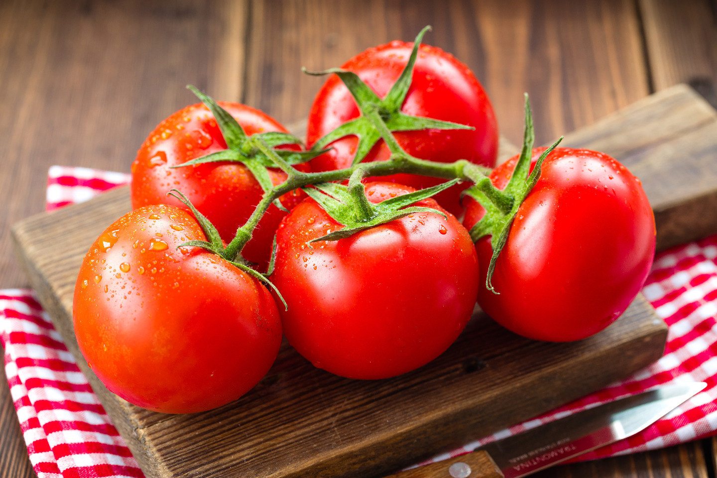 Cà chua là loại quả chứa nhiều collagen