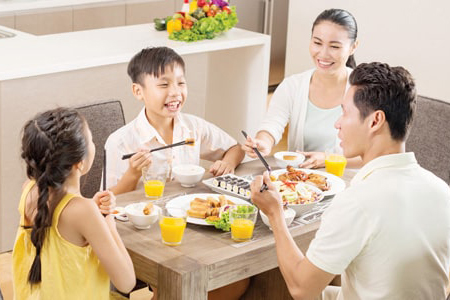 Bữa ăn gia đình nuôi dưỡng thói quen ăn uống